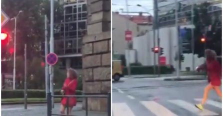 DJEVOJKA JE ČEKALA NA SEMAFORU, A ONDA JE URADILA NEŠTO ZBOG ČEGA BALKAN BRUJI: Vozači blijedo posmatrali, je li moguće OVO (VIDEO)