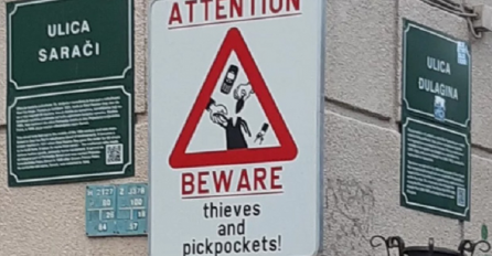 U SARAJEVSKOJ ULICI SARAČI POSTAVLJEN ZNAK KOJI TURISTE UPOZORAVA NA LOPOVE I DŽEPAROŠE