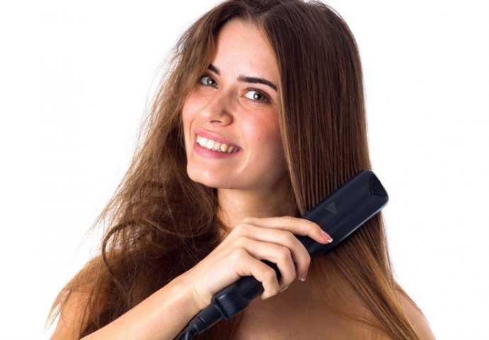 Ako peglu za kosu ne očistite OVAKO na svaka 3 mjeseca, PRIJETE VAM DVIJE STVARI