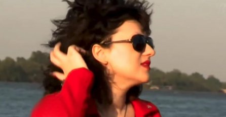 SRPSKA PJEVAČICA saznala da boluje od NEIZLJEČIVE BOLESTI, ostala bez 80% VIDA: Imam jake bolove...