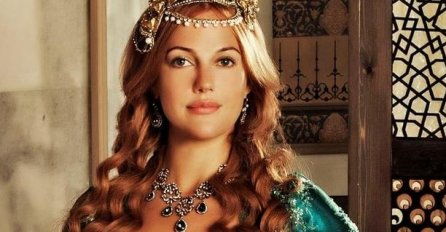 PAMTIMO JE KAKO PRELIJEPU HUREM IZ "SULEJMANA VELIČANSTVENOG": Sad se upropastila plastičnim operacijama, KAD JOJ VIDITE LICE BIĆE VAM MUKA!