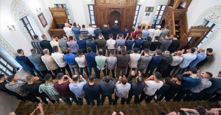 Bajram-namaz klanjan u džamijama širom Crne Gore