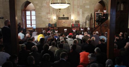 Beograd: Bajram-namaz klanjan u Bajrakli džamiji