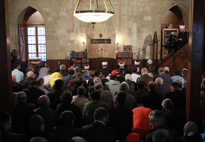 Beograd: Bajram-namaz klanjan u Bajrakli džamiji