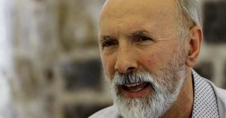 KĆERKA DINE MERLINA SE NE POJAVLJUJE U MEDIJIMA: Zavšila je Oxford, a tek da vidite kako izglead! (FOTO)