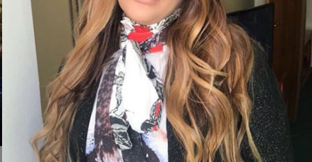 NIJE MOGUĆE DA JE OVOLIKO SMRŠALA: Ana Nikolić se skinula u kupaći i UŠLA U BAZEN, NIKO NE MOŽE VJEROVATI DA SAD OVAKO IZGLEDA! (FOTO)