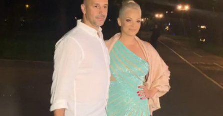 PRVI NASTUP OD OČEVE SMRTI, ILDA ŠAULIĆ SE OVAKVA POJAVILA NA SPLAVU: A svi su gledali u ruke njenog muža iz jednog razloga