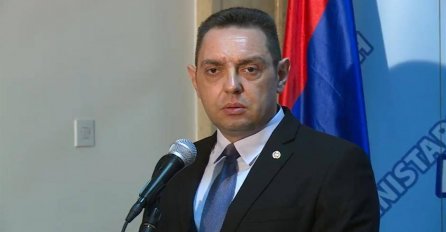 VULIN ODGOVORIO ALBANKI S KOSOVA: Nema svoju decu, zato ih tako lako baca u rat! ONA JE LUDA BABA