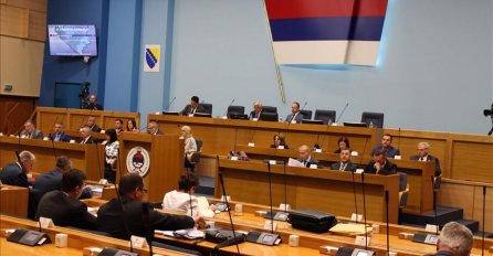 NSRS usvojila izmjene zakona kojim prestaje obaveza objavljivanja Šmitovih odluka u Službenom glasniku