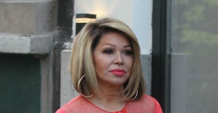 SVI ZNAMO KOLIKO NEDA UKRADEN DOBRO IZGLEDA, A TEK DA JOJ VIDITE KĆERKU: Zanosna crnka je porodična žena, KAO MANEKENKA (FOTO)