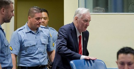 Ratni zločinac Ratko Mladić prebačen u bolnicu