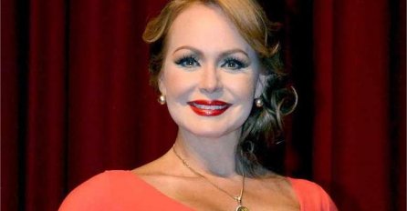 ČUVENA ZLOBNICA VAŽILA JE ZA PRAVU LJEPOTICU, A DANAS SU SVI ZGROŽENI KAD JOJ VIDE LICE: Šta je ovo uradila od sebe?