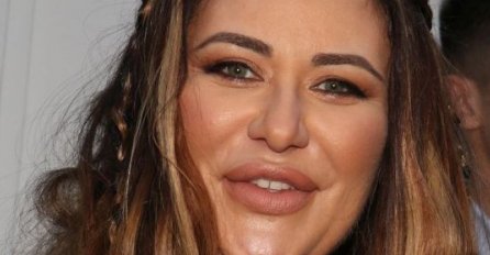 ANA NIKOLIĆ USLIKALA STOMAK, EVO KOLIKO JE STVARNO SMRŠALA: Komentari pljušte, ovo niko nije očekivao!