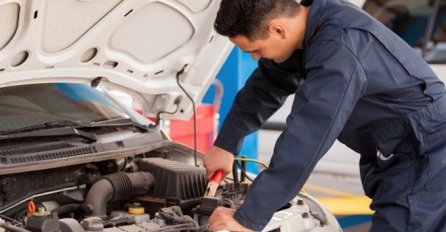 'Imam 19 godina, automehaničar, radim kod oca..'