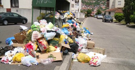 Građani nastavljaju sa blokadom deponije, ne prihvataju rješenje gradske vlasti