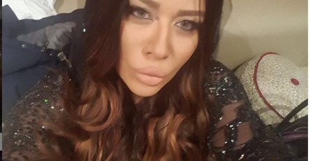 PROCURILA SLIKA ANE NIKOLIĆ BEZ FOTOŠOPA I FILTERA, ZAČUDIT ĆETE SE KAD JOJ VIDITE LICE: Komentari ne prestaju! (FOTO)