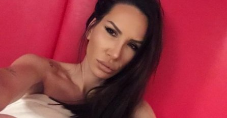 SIGURNI SMO DA JE NEĆETE PREPOZNATI, NIKOLIJA JE PROMIJENILA SVE ŠTO SE MOGLO: Evo kako je izgledala prije plastičnih operacija (FOTO)