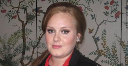 ADELE PRIJE 2 DANA OBJAVILA NOVU SLIKU, NEPREPOZNATLJIVA: Smršala 45 kilograma, a ovo je njena tajna - SASTOJI SE OD 2 FAZE