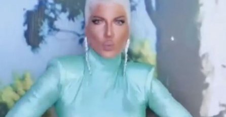 KARLEUŠA RAZLJUTILA HEJTERE, NA INSTAGRAMU JE NAJSTRAŠNIJE POPLJUVALI: 'Možeš ti vani i gole gu*ice'