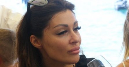 GASTTOZZOVA BIVŠA OPERISALA NOS, NIKAD JE NE BISTE PREPOZNALI: Evo kako sada izgleda! (FOTO)