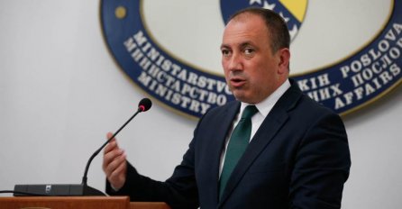 Ministar vanjskih poslova BiH i njegova pratnja imali saobraćajnu nesreću: Evo u kakvim su stanju