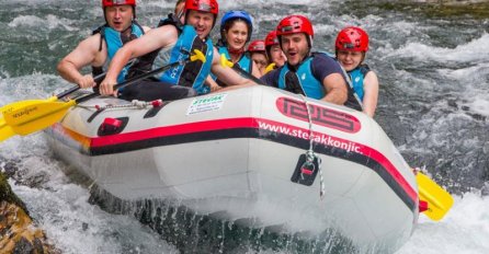 Rafting na rijeci Neretvi uz ručak! Prepustite se avanturi i uživajte sa društvom!