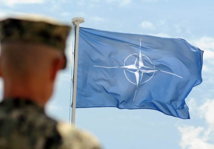 ESKALACIJA KRIZE NAKON KOJE ĆE SE CRVENE LINIJE UŽARITI: Ukrajinski predsjednik zatražio je članstvo u NATO savezu, tvrdi kako se "samo tako može okončati rat u Donbasu"