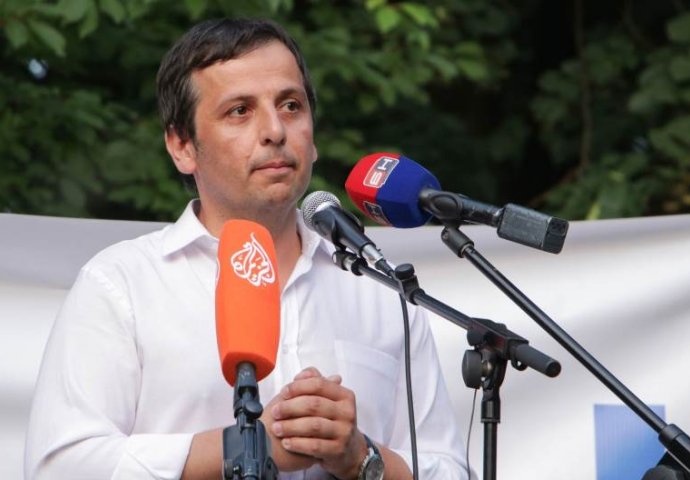 "Lakše sa majicom Zvezde proći Splitom nego Banjalukom sa Davidovim likom"