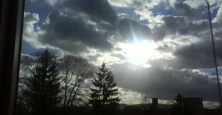 OBJAVLJENA PROGNOZA ZA SLJEDEĆA 3 DANA: Evo kad nas očekuje NAOBLAČENJE, pljuskovi i grmljavina!