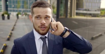 "Zove me žena na mobilni i kaže: "