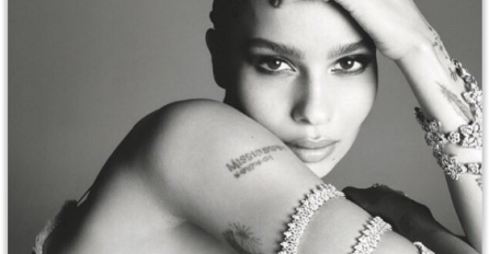 ŠTA JE OBUKLA NA SOPSTVENO VJENČANJE?! Pjevačica se pojavila u providnoj vjenčanici i BICIKLISTIČKIM, gosti bulje u njeno tijelo