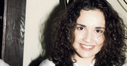 NEKADA JE IZGLEDALA OVAKO, A DANAS JE JEDNA OD NAJOMRAŽENIJIH PJEVAČICA NA SRPSKOJ ESTRADI: Znate li ko je na fotografiji? 