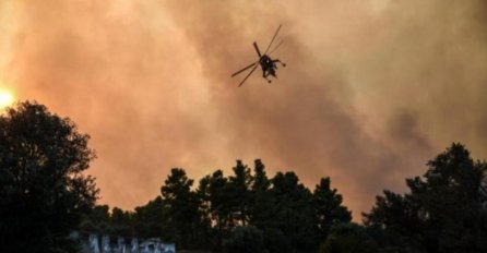 POŽAR GUTA SVE PRED SOBOM: Više od 700 porodica HITNO EVAKUISANO,UNIŠTENO 200 KUĆA, informacije stalno pristižu