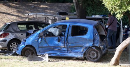 U SILOVITOM SUDARU STRADALA DJEVOJKA: Automobil odletio i pokosio dvije pješakinje, STRAŠNE SCENE!