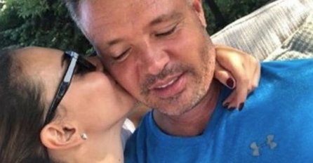 EMINA JAHOVIĆ SE TAJNO UDALA ZA NJEGA?! Uslikana u vjenčanici sa dubokim PROREZOM I BIDERMAJEROM, pogledajte kako izgleda (FOTO)