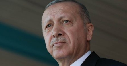 POVUKLI ORUŽJE JEDNI NA DRUGE : SUKOBILO SE ERDOGANOVO OSIGURANJE SA GRANIČNOM POLICIJOM BIH NA AERODROMU