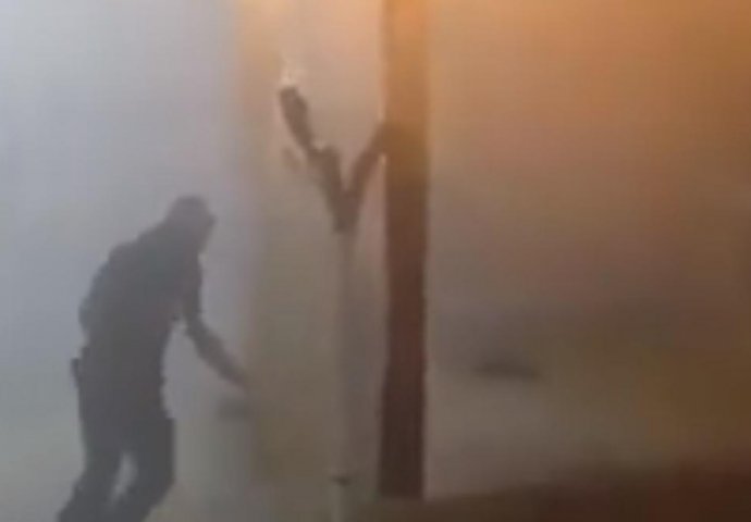 OLUJA NOSI SVE PRED SOBOM: Objavljeni najstrašniji trenuci  haosa u Grčkoj! POGLEDAJTE (VIDEO)