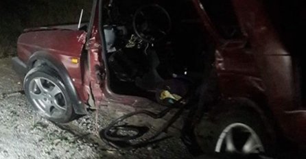 TRAGEDIJA: U smrskanom golfu stradao mladić, suvozač teško povrijeđen