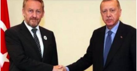 KOME JE VIŠE STALO DO BiH, DODIKU ILI IZETBEGOVIĆU: Pogledajte OVAJ detalj na fotografiji 