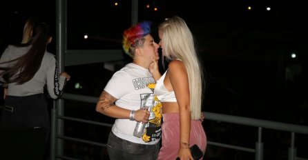 SANJA I MATORA SNIMLJENE NA FESTIVALU KAKO RAZMJENJUJU NJEŽNOSTI: Prvi put uslikane van ZADRUGE, pogledajte šta rade (FOTO)