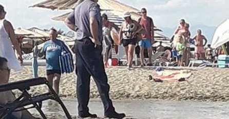 TRAGEDIJA NA HRVATSKOJ PLAŽI, MUŠKARAC PREMINUO: Ženu mu u besvjesnom stanju izvukli iz mora, A POGLEDAJTE ŠTA JE URADIO POLICAJAC! (FOTO)