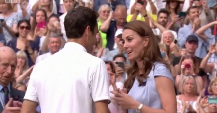NAKON ŠTO JE ROGER FEDERER IZGUBIO OD NOVAKA, KATE MU JE PRIŠLA I OVO ŠAPNULA: Ovaj detalj niko nije uočio, EVO ŠTA MU JE REKLA!