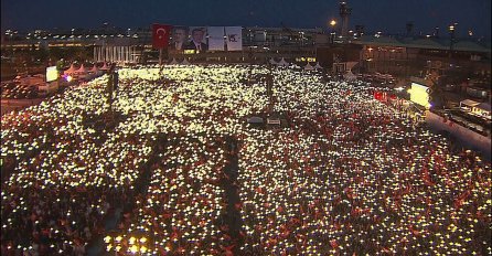 Godišnjica pokušaja puča u Istanbulu: Izetbegović i Novalić u pratnji Erdogana