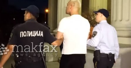 EKSKLUZIVNI SNIMAK HAPŠENJA BOKIJA 13, SA LISICAMA NA RUKAMA ODVEDEN U ZATVOR: Evo za šta ga sumnjiče