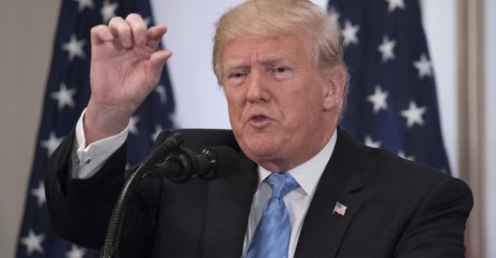 KĆERKA DONALDA TRUMPA USLIKANA U CRNOJ GORI: Šetala ulicom, a onda joj VJETAR PODIGAO SUKNJICU! (FOTO)