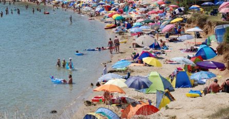 HRVATSKA NA NOGAMA, JADRANSKO MORE ZAGAĐENO, TURISTI U STRAHU: Postoji opasnost od zaraze!