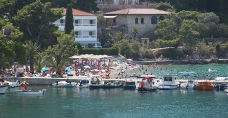 TURISTI NAPUŠTAJU HRVATSKU, BJEŽE GLAVOM BEZ OBZIRA: Čim su OVO ČULI, ZAVLADALA PANIKA - pakuju kofere!