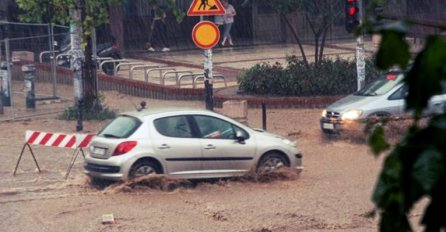 OBJAVLJENA JE DETALJNA VREMENSKA PROGNOZA ZA KRAJ JULA: Ova grupa ljudi na udaru, dani puni pljuskova, a onda TOTALNI OBRT!