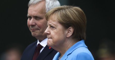 BLIZAK SARADNIK OTKRIO PRAVU ISTINU: Evo kakvo je zdravstveno stanje Angele Merkel!
