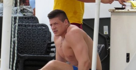 SLOBA RADANOVIĆ UHVAĆEN NA PLAŽI: Djevojke ga salijetale, a evo šta je on uradio, KAMERA SVE SNIMILA! 